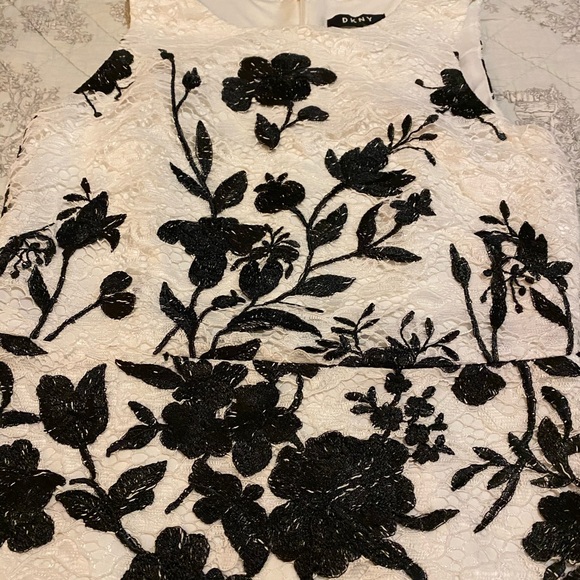 Lacy dress from DNKY - Picture 3 of 3